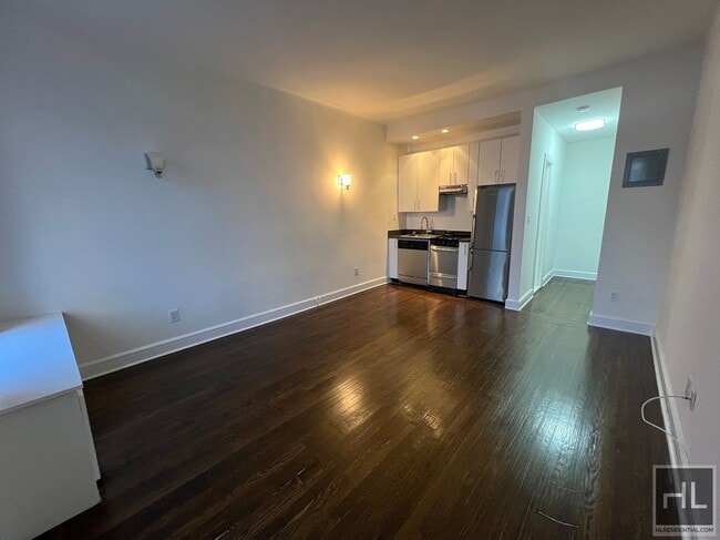 Building Photo - E 87 ST Near Lex. 4/5/6 & Q Train, Dishwasher & NO Broker's Fees!