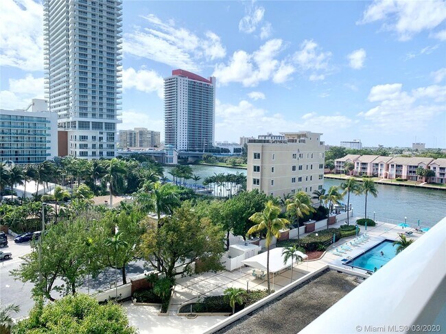 Building Photo - 3800 S Ocean Dr