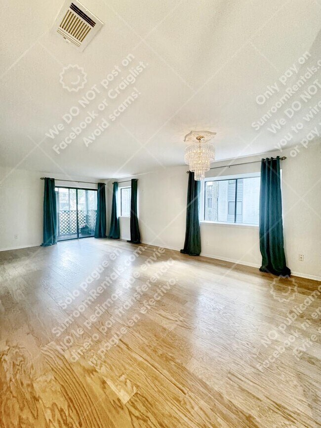 Building Photo - 1141 Shadow Lake Cir J