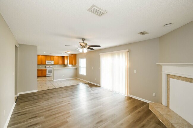 Foto del edificio - 1274 Bedrock Dr