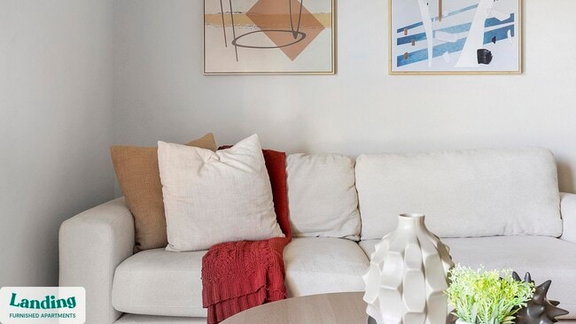 Building Photo - 2745 Westpointe Dr