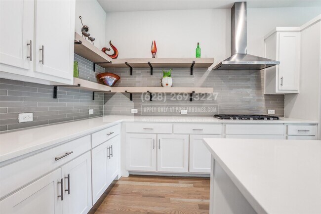 Foto del edificio - 4785 Asher Pl