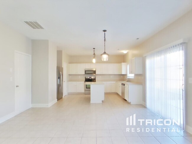 Building Photo - 4327 Stone Mountain Dr