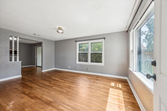 Building Photo - 1102 Cherico St