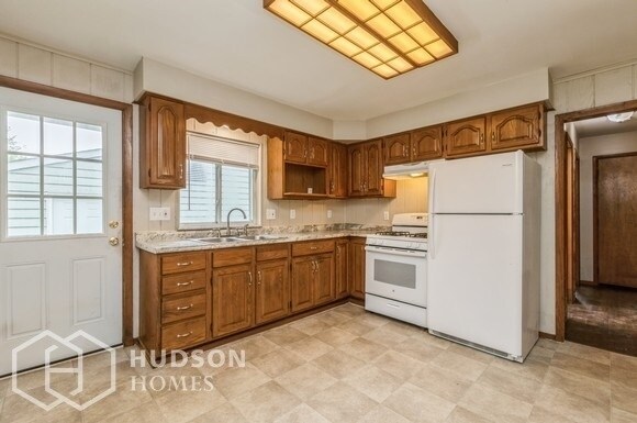 Foto del edificio - 140 Knowlson Ave