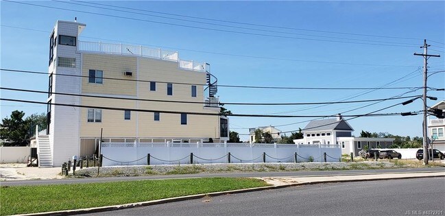 Building Photo - 293B Tidal Dr