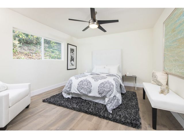 Foto del edificio - 15672 Castlewoods Dr