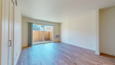 Living Room - Patio Entrance - Sonoma Park Apartments