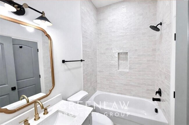 Foto del edificio - 830 Gaston St SW