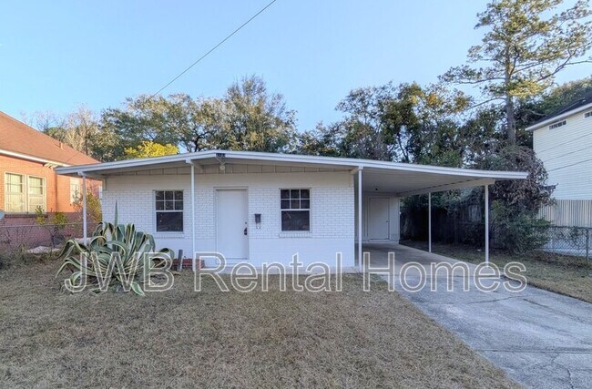 Foto del edificio - 2737 Spring Park Rd