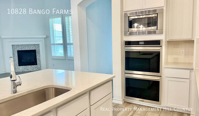 Building Photo - 10828 Bango Farms