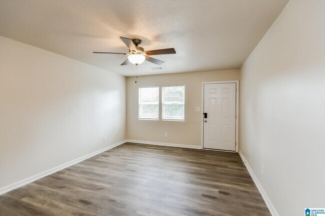 Building Photo - 1537 Carol Cir