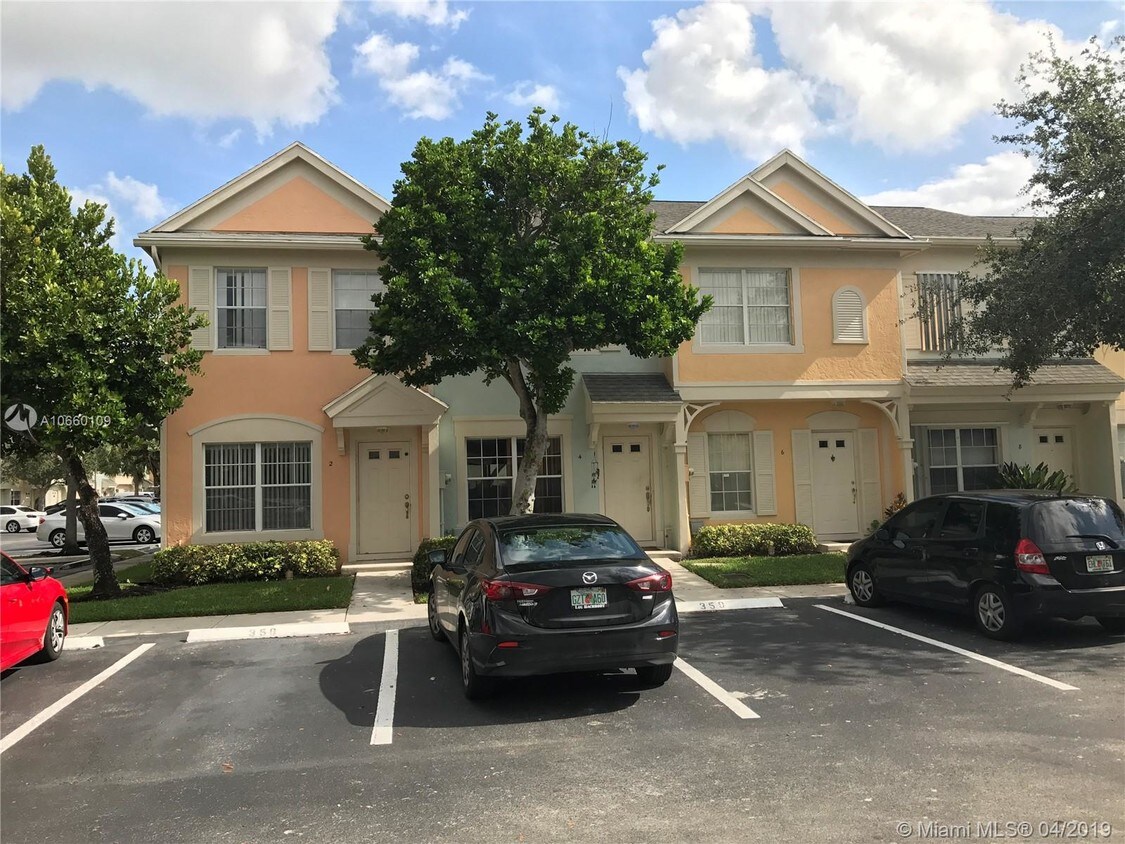 25 Whitehead Cir, Weston, FL 33326 Townhome Rentals in Weston FL