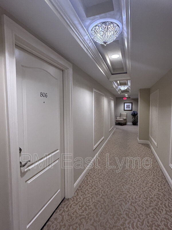 Foto principal - 461 Bank St