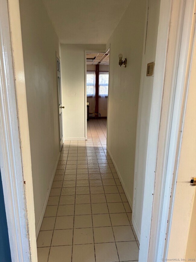 Foto del edificio - 458 Ridgefield Ave