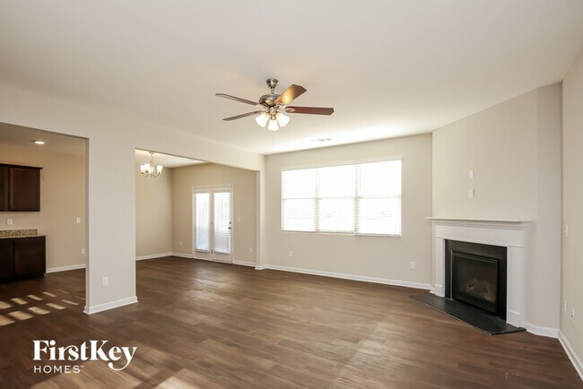 Foto del edificio - 73 Maple Brook Dr