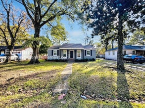 Building Photo - 227 Broadmoor Dr