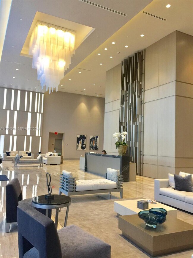 Foto del edificio - 5300 Paseo Blvd