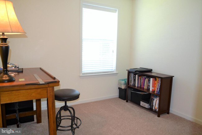 Building Photo - 354 Fox Run Dr