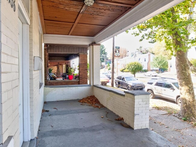 Building Photo - 2106 7th Ave