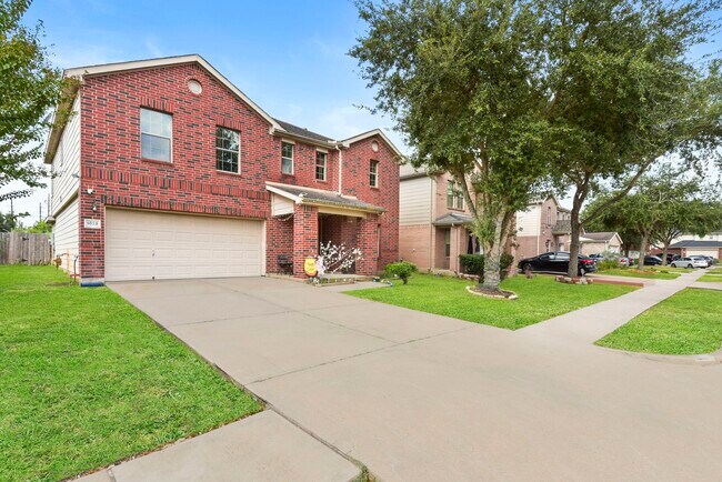 Building Photo - 1022 Americana Dr