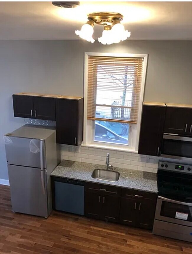 Foto del edificio - 2518 Poplar St