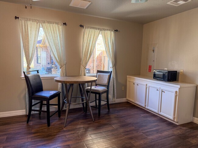 Foto del edificio - 24527 Appian Ridge