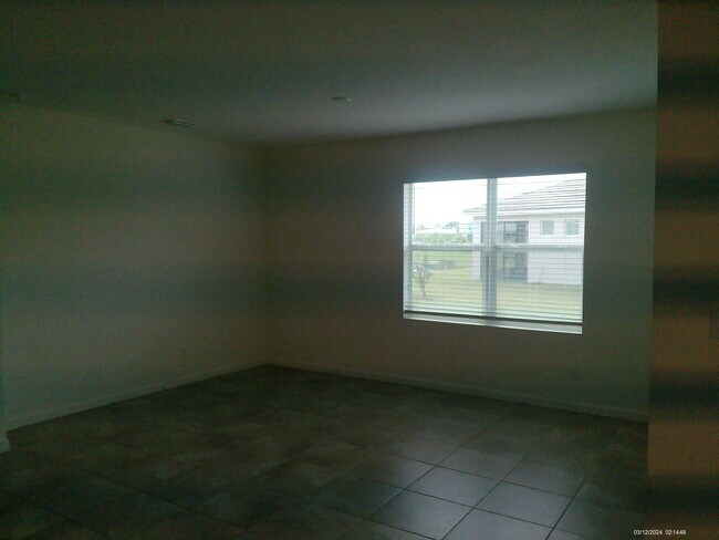 Building Photo - 10574 Jem St