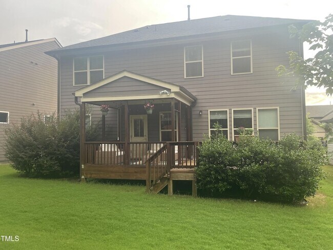 Foto del edificio - 920 Cozy Oak Ave