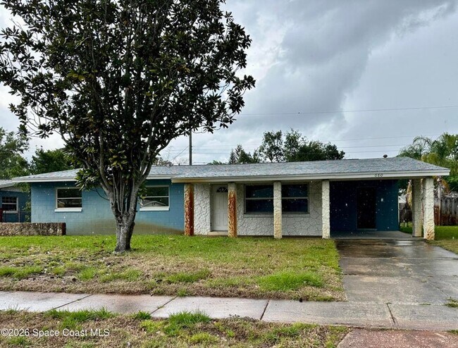 Foto del edificio - 680 Birchwood Ln
