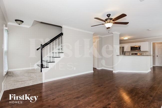 Foto del edificio - 7206 Brassy Creek Ln