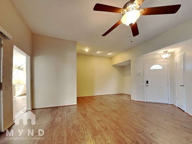 Foto del edificio - 8731 Summit Pines Dr
