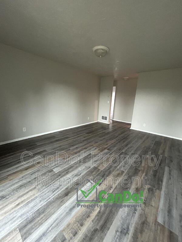 Foto del edificio - 210 Carol Dr