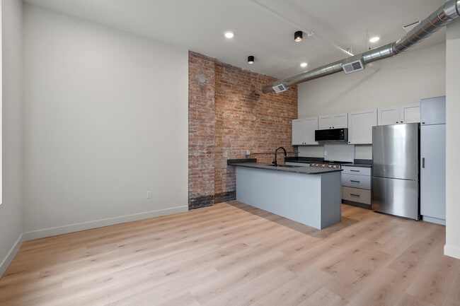 Sala de estar/cocina - Coney Island Lofts