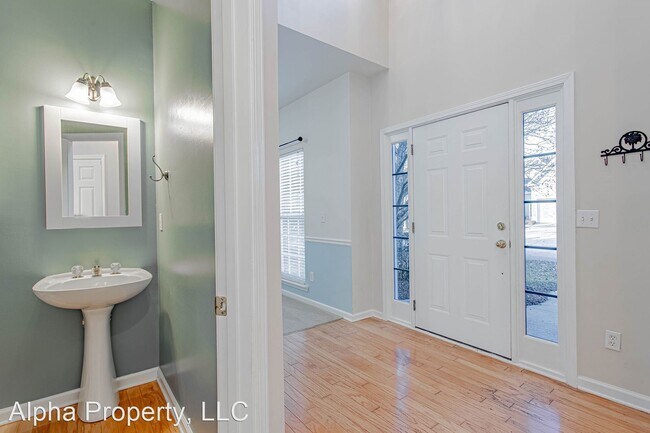 Building Photo - 3 br, 2.5 bath House - 7 Box Tree Way