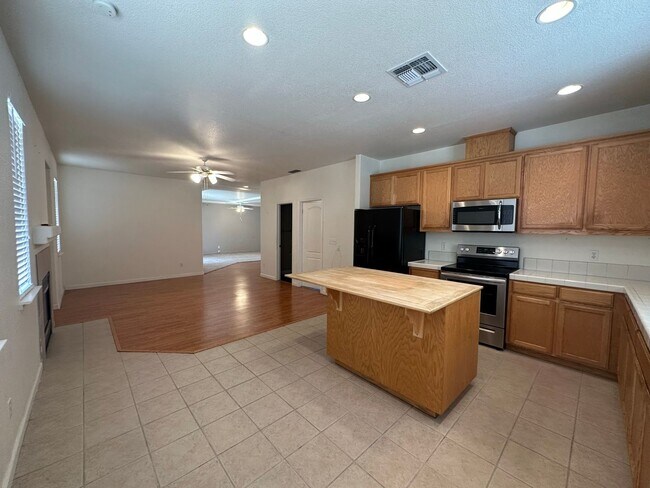 Foto del edificio - STUNNING!!!  Gorgeous Home In Connor Estates