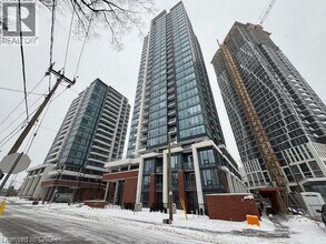 Building Photo - 15 Wellington St S
