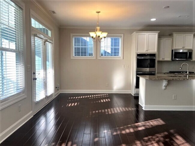 Foto del edificio - 4 Bedroom House for Rent in Apex