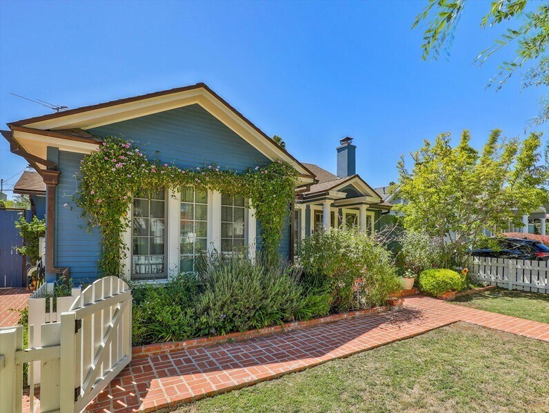 Foto principal - A furnished serene oasis