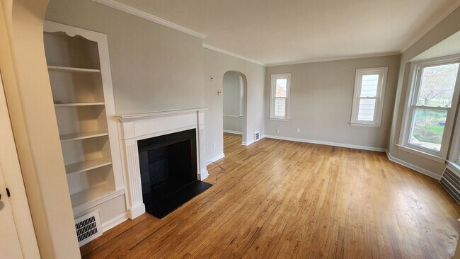 Building Photo - 3-bedroom 1.5 bathroom single family