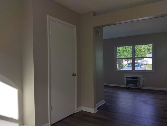 Foto del edificio - 7602 Bellehaven Dr