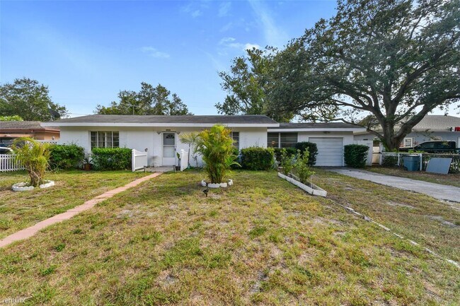 Building Photo - 2 br, 1 bath House - 4840 48Th Avenue N