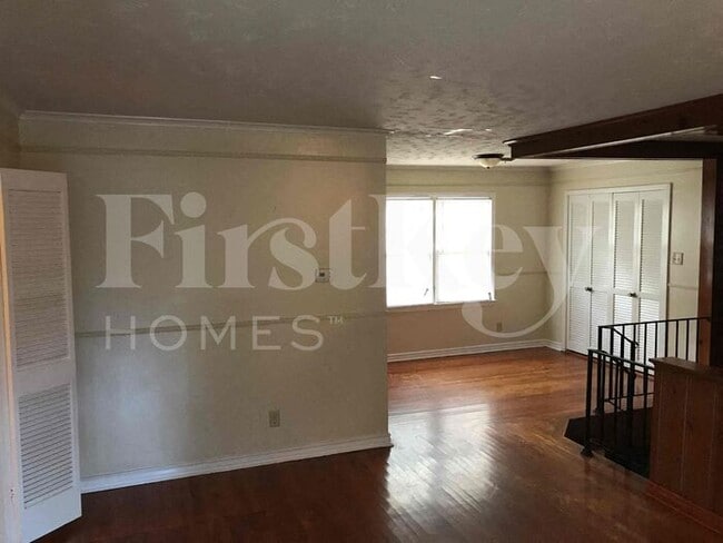 Building Photo - 5101 Haleville Rd