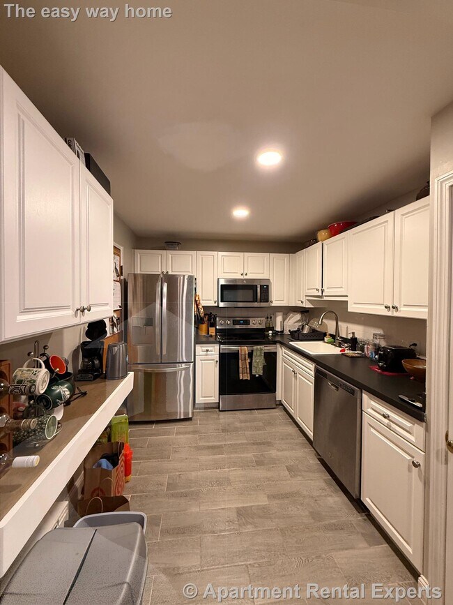 Building Photo - 326 Broadway