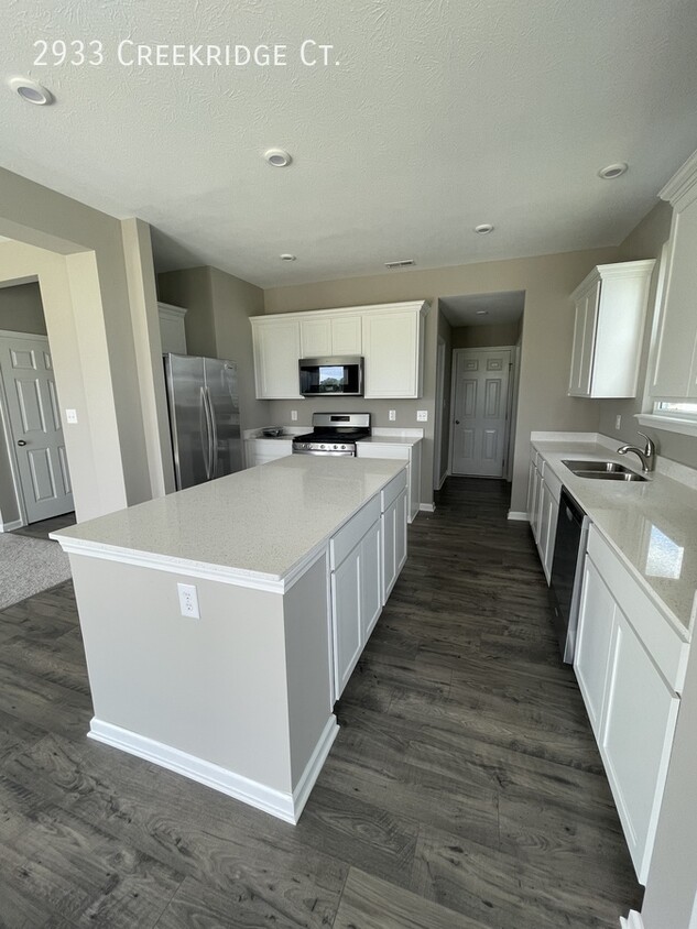 Foto del edificio - 2933 Creekridge Ct