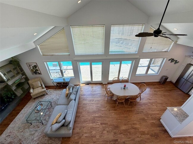 Photo - 11 Michigan St House