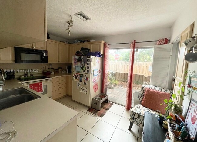 Foto del edificio - 2893 Belmont Ln
