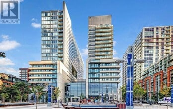 Building Photo - 36 Lisgar St