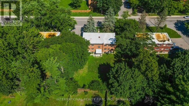 Photo du bâtiment - 81 King Edward Ave