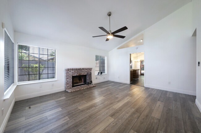 Building Photo - 3905 Cibola Ct